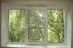Пластиковое окно в панельный дом - по бокам створки глухие, центральная открывается - 1500х1500 мм (Ковель)