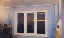 Трехстворчатое металлопластиковое окно в гостинную комнату - 1800х1500 мм. REHAU Euro 60
