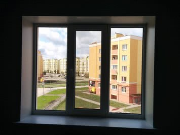 ПВХ окно в панельный дом с тремя створками - 1800х1500 мм (Залещики)