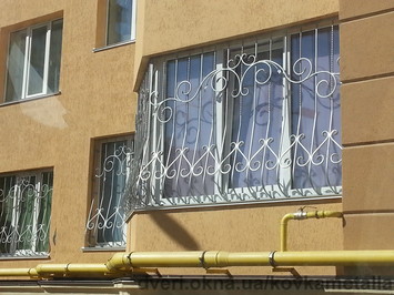 Кованые решетки на окна (своя кузня)