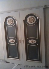 Двери с натурального дерева