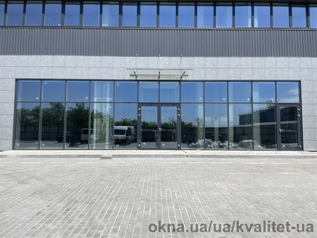 Скління вхідної групи для виробництва