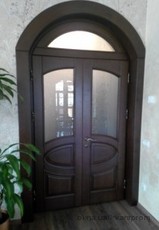 Деревянные двери из массива