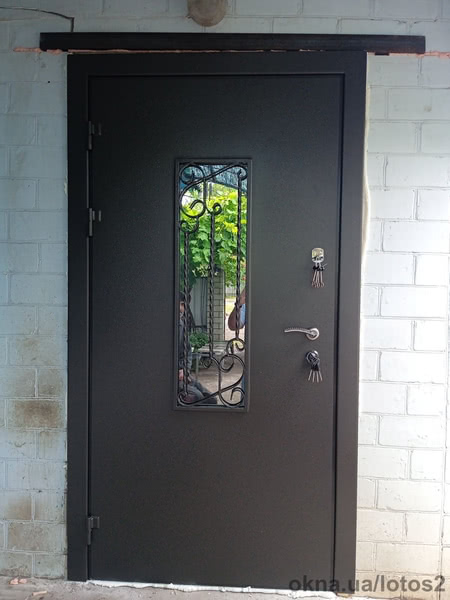 Металлические двери от изготовителя