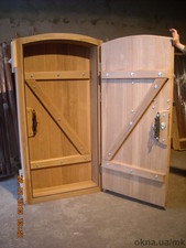 Двери дуб &mdash; Maysternya kuznytskykh