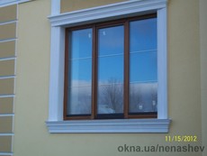 Деревянное евроокно (глухая + поворотно-откидная створка + глухая), материал профиля - сосна, ширина 2100, высота 1400, фурнитура МАСО