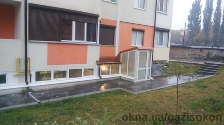 Остекление цокольного этажа
