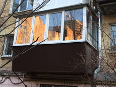 Балкон с выносом по полу и подоконнику