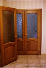 Двери массив ясеня со стеклом &mdash; Studiia Parma