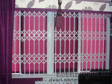 Раздвижная решетка Trellidor для дома