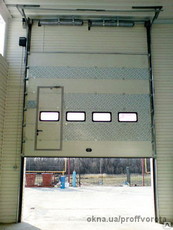 Секционные промышленные ворота от