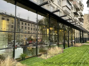 Автоматическая вертикально-подъемная система гильотинного типа. &mdash; 