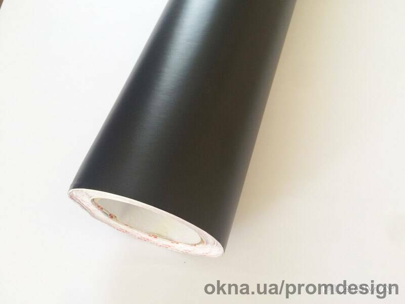 Темная и прозрачная самоклеющаяся защитная пленка для окон