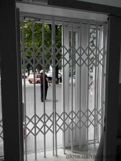 Решетки раздвижные на окна