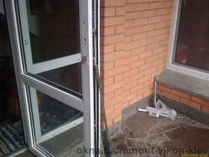 Ремонт ПВХ дверей &mdash; Омельченко В.П.