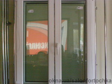 Металопластикові вікна та двері, скління балконів і лоджій.