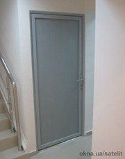 Алюминиевая межкомнатная дверь