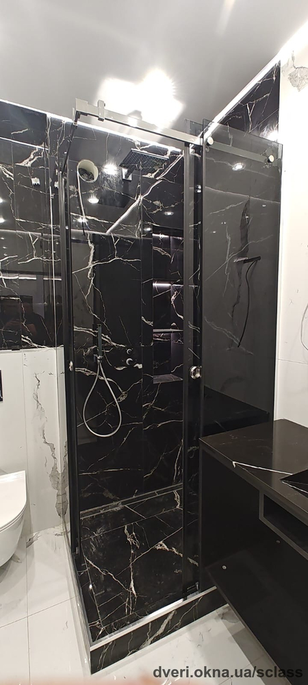 Угловая душевая кабина из графитового стекла в Одессе