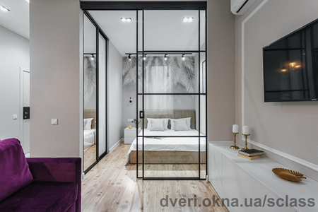 Раздвижные стеклянные двери в спальню в стиле лофт в Одессе