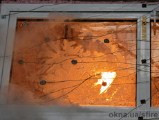 Противопожарное стекло