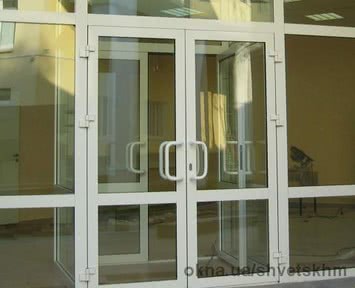 Двері металопластикові вхідні, металопластикові двері на балкон, двери