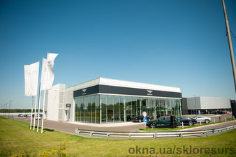 Автосалон Bentley &mdash; 