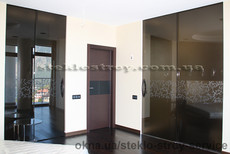 Раздвижные цельностеклянные перегородки