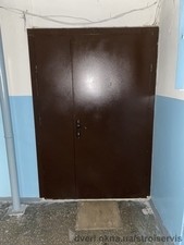 Двойные входные металлические двери в общий коридор &mdash; 