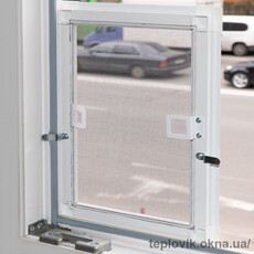 Москітна сітка на балкон Троєщина