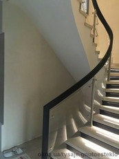 Стеклянные перегородки для лестниц