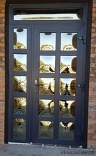 Входная дверь в частный дом &mdash; 