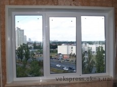 Вікно в зал на Оболоні дуже тепле