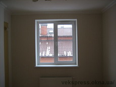 Окно в кухню для тепла и уюта.