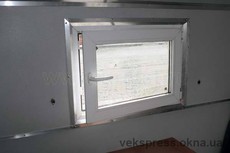 Кватирка в санвузол