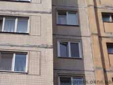 Дуже тепле і доступне вікно в кухню