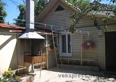 Вікно на літній кухні.