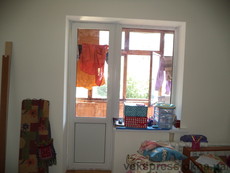 Теплий та доступний балконний блок