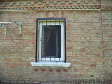 Доступне та тепле вікно до будинку.