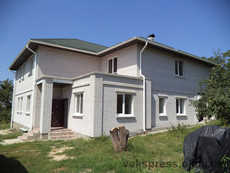 Дуже тепле вікно до будинку.