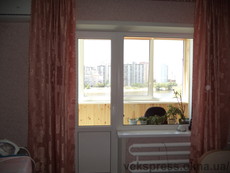 Теплий вихід на балкон у дитячу