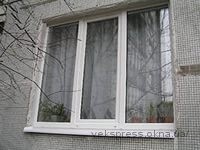 Недорогое окно в зал