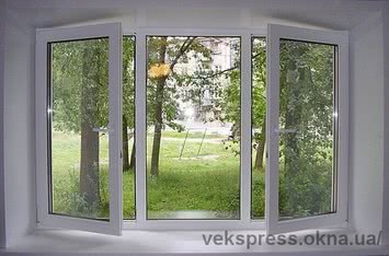 Тёплое и доступное трех створчатое окно