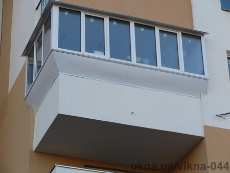 балкон с выносом