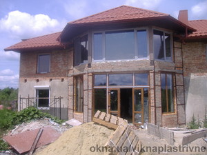 Окна с ламинацией под дерево золотой дуб &mdash; Вікна Пласт