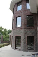 Вийшло дуже гарне засклення, яке вписалася в екстер'єр будинку — Вікна-Стар, ТМ Вийшло дуже гарне засклення, яке вписалася в екстер'єр будинку — Вікна-Стар, ТМ