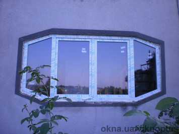 Окно эвропейского качество LUX 2850x1350 для помещений с повышенными требованиями энергосбережения и шумоизоляции.