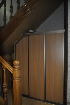 Шафа-купе для взуття зі скосом.