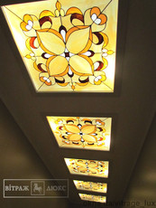 Потолочный витраж