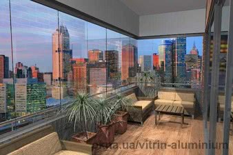 Складное безрамное остекление балкона &mdash; 