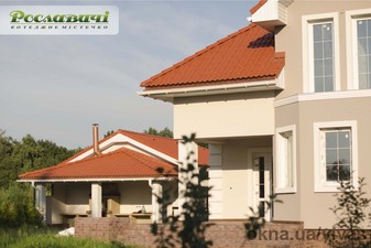 Окна в котеджном городке Рославичи. &mdash; 